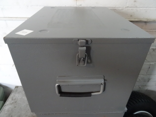 lot 107 image: Metal Box