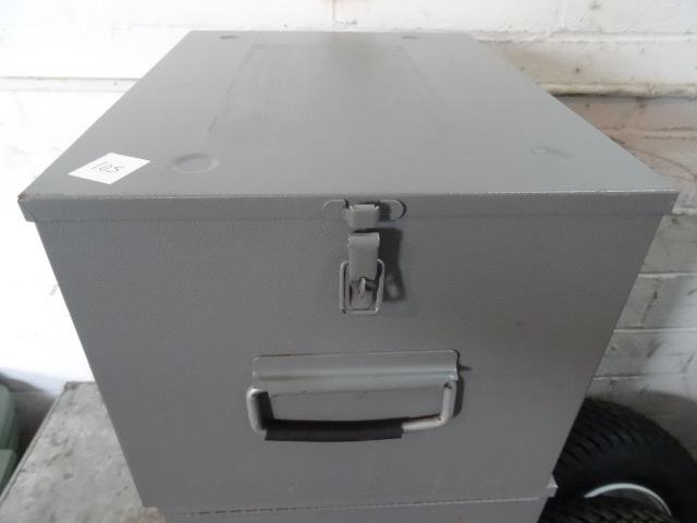 lot 108 image: Metal Box