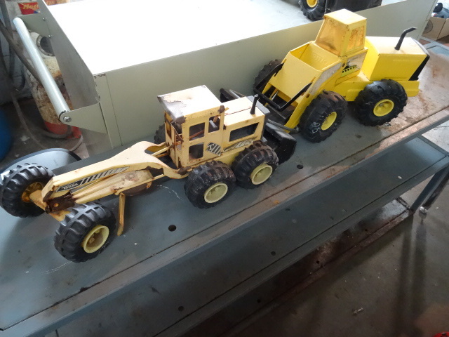 lot 164 image: Tonka Loader