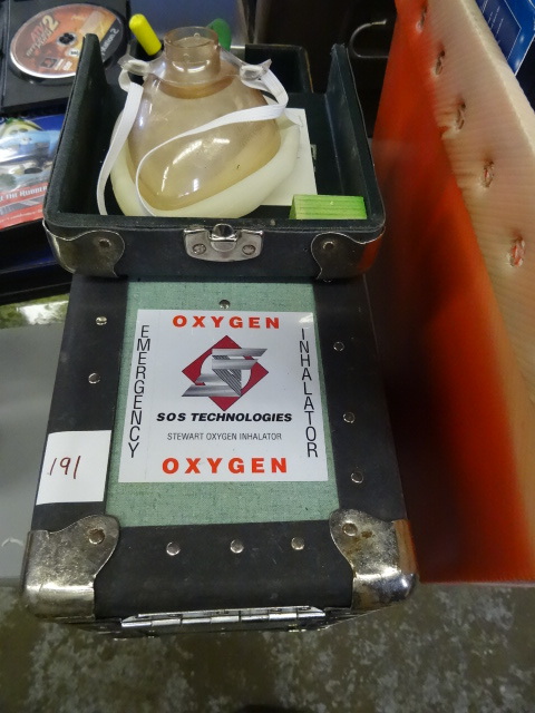 lot 191 image: Oxygen Inhalator