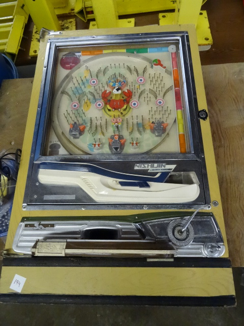 lot 194 image: Game