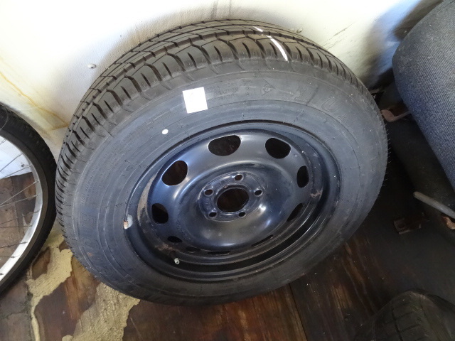 lot 8 image: Tires