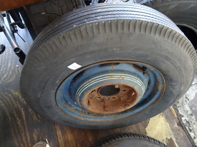 lot 7 image: Tires