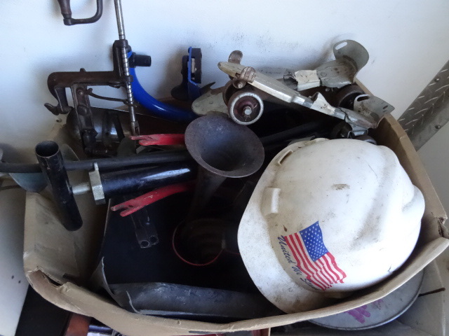 lot 11 image: Misc. Items