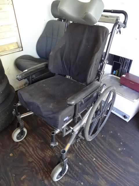 lot 15 image: Wheel Chair