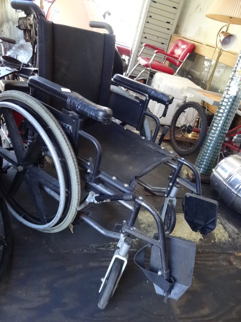 lot 32 image: Wheel Chair