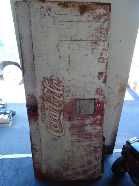 lot 34 image: Cooler Panels