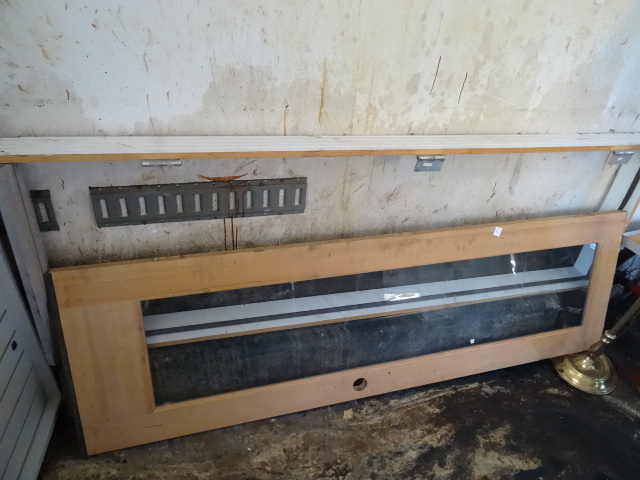 lot 46 image: Door with Casing