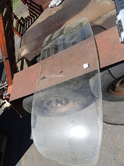 lot 72 image: Rear Glass