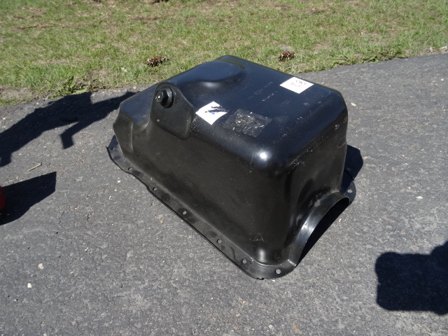 lot 82 image: Oil pan