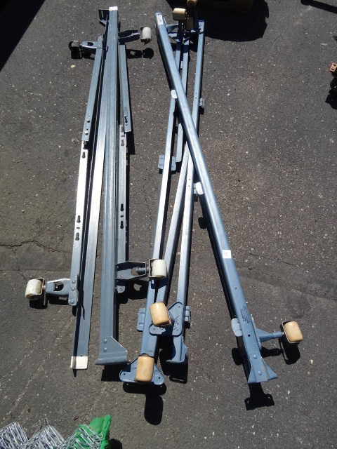 lot 92 image: Bed Frames