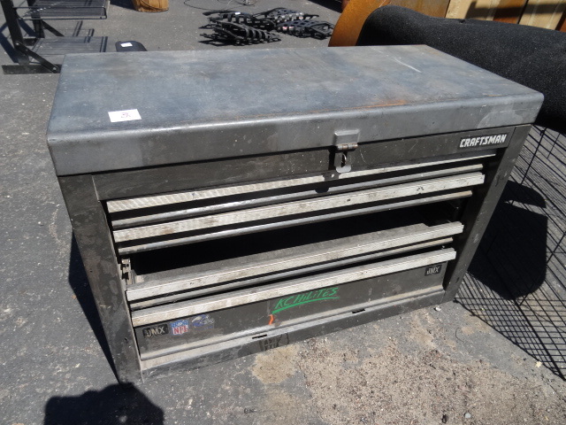 lot 105 image: Tool Box