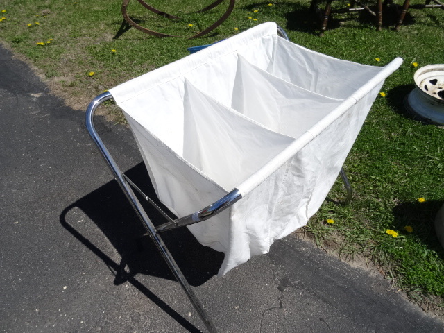 lot 127 image: Laundry Basket