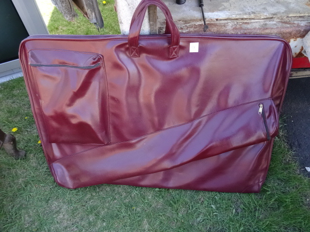 lot 134 image: Bag