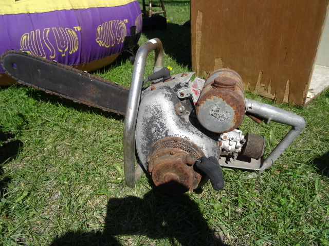 lot 136 image: Chainsaw