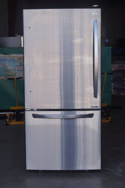lot 3 image: LDC24370st Refrigerator