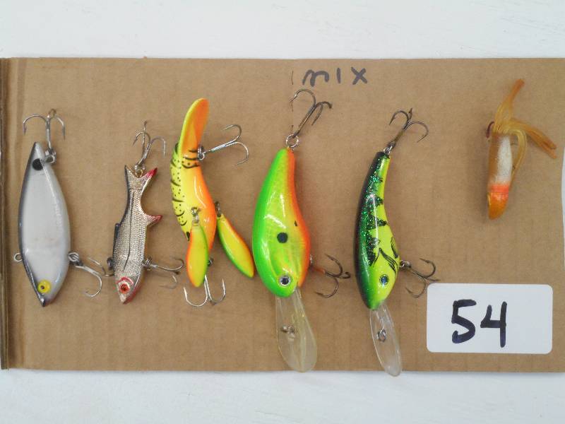 lot 54 image: Lot Of (6) Assorted  Crankbait Lure...
