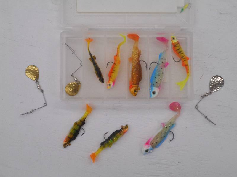 lot 91 image: New Mimic-Minnow Gamefish Kit ...