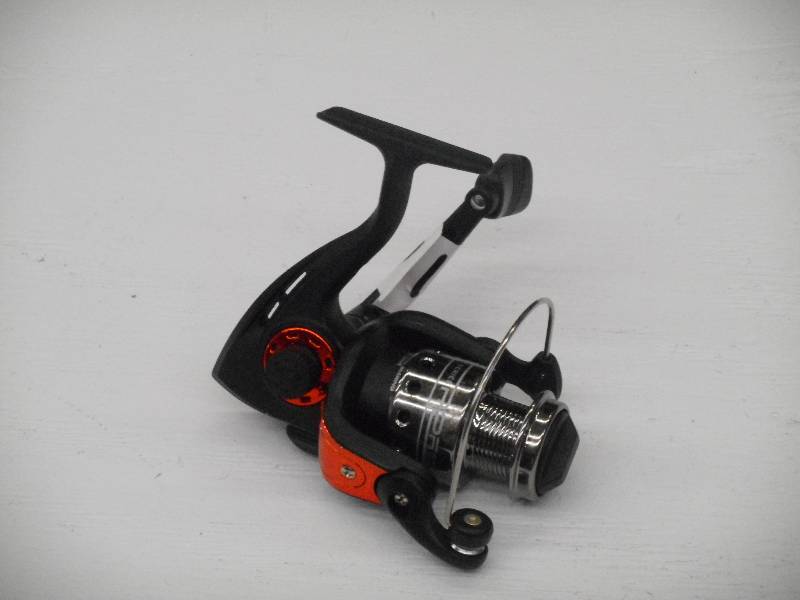 lot 100 image: Ready-To-Fish Medium Action Spinnin...