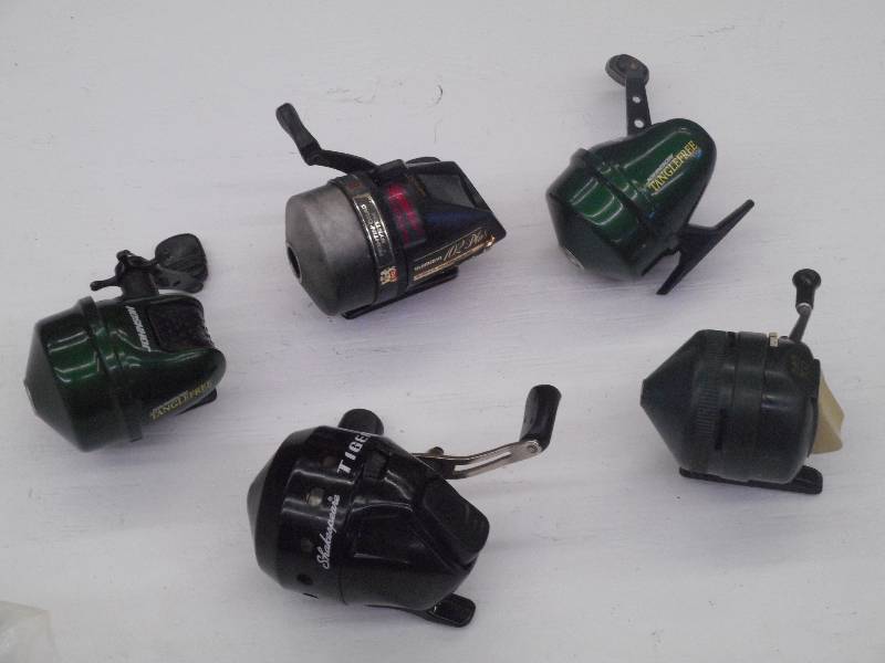 lot 115 image: Bag Of Assorted Spin-Cast Fishing R...