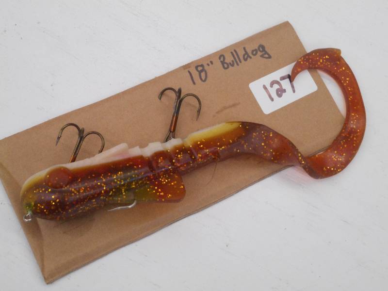 lot 127 image: (1) 18 Bull Dawg Muskie Lure ...