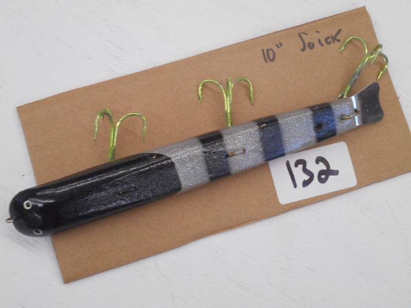 lot 132 image: (1) 10 Suick Muskie Lure ...