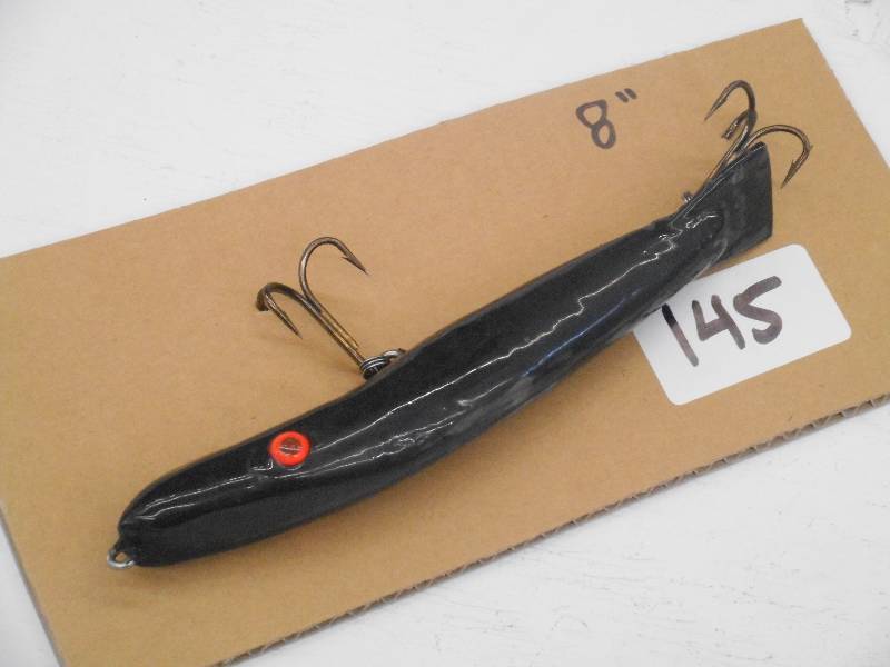 lot 145 image: (1) 8 Muskie Crankbait Lure ...