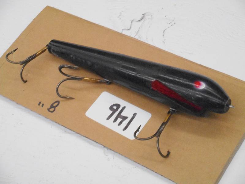 lot 146 image: (1) 8 Muskie Crankbait Lure ...