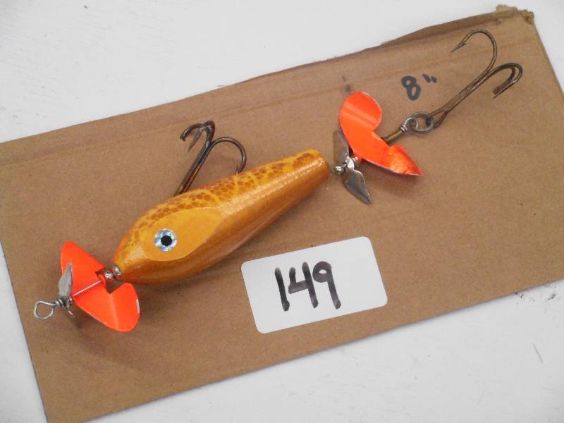 lot 149 image: (1) 8 Muskie Crankbait Lure ...