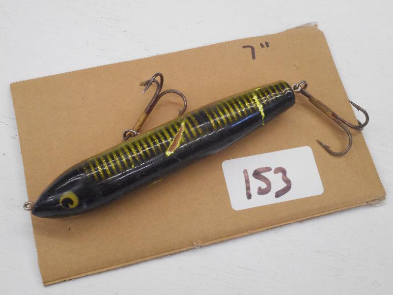 lot 153 image: (1) 7 Muskie Crankbait Lure ...