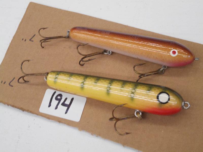 lot 194 image: (2) 7 Muskie Crankbait Lures ...