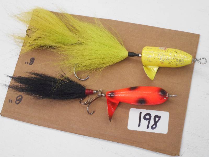 lot 198 image: (2) 8 Muskie Spinner Lures ...