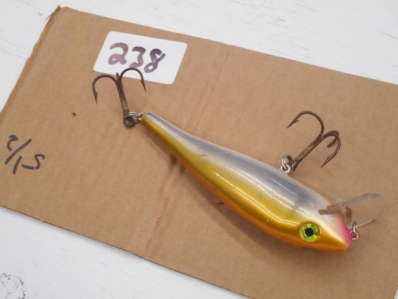 lot 238 image: (1) 5.5 Muskie Crankbait Lure ...