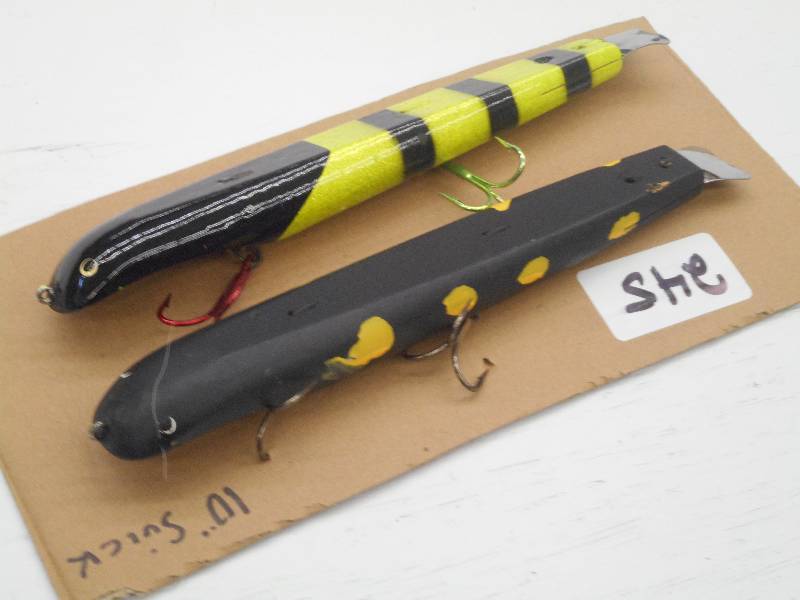 lot 245 image: (2) 10 Suick Muskie Lures ...