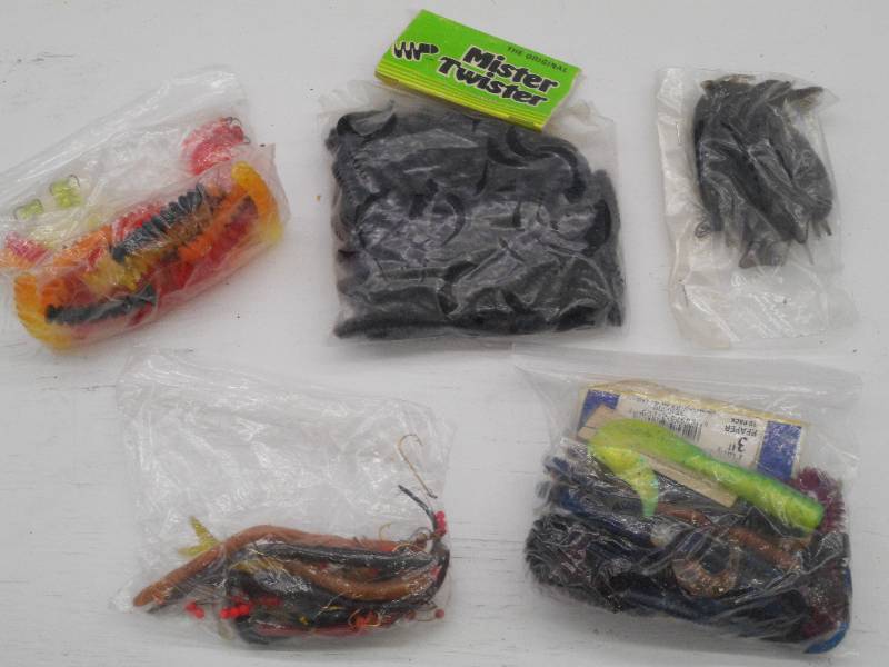 lot 282 image: Lot Of Assorted Fishing Tackle & Et...