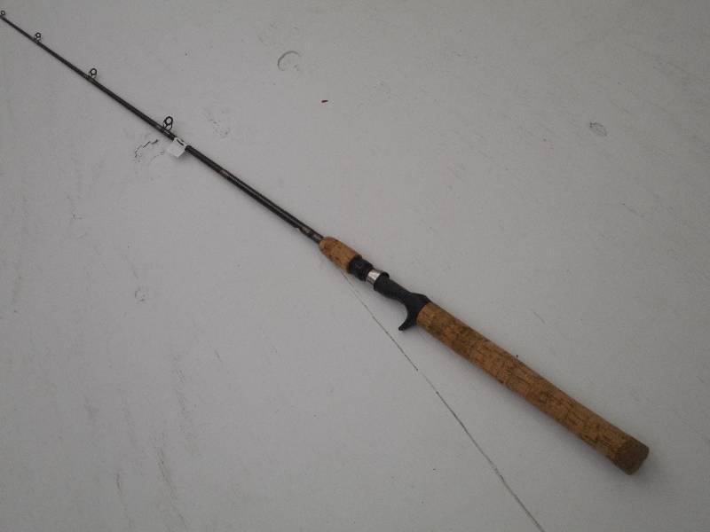 lot 14 image: Gander Mountain Classic 66 Medium...