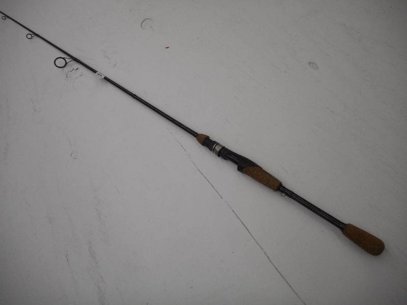 lot 15 image: Wright & McGill RiggingJigging Rod...
