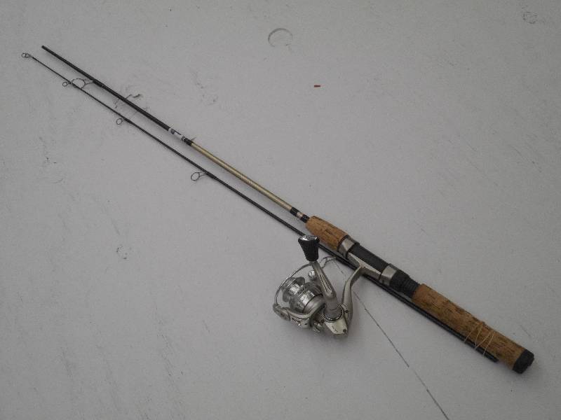 lot 19 image: Mitchell Avocet II Light Action Spi...