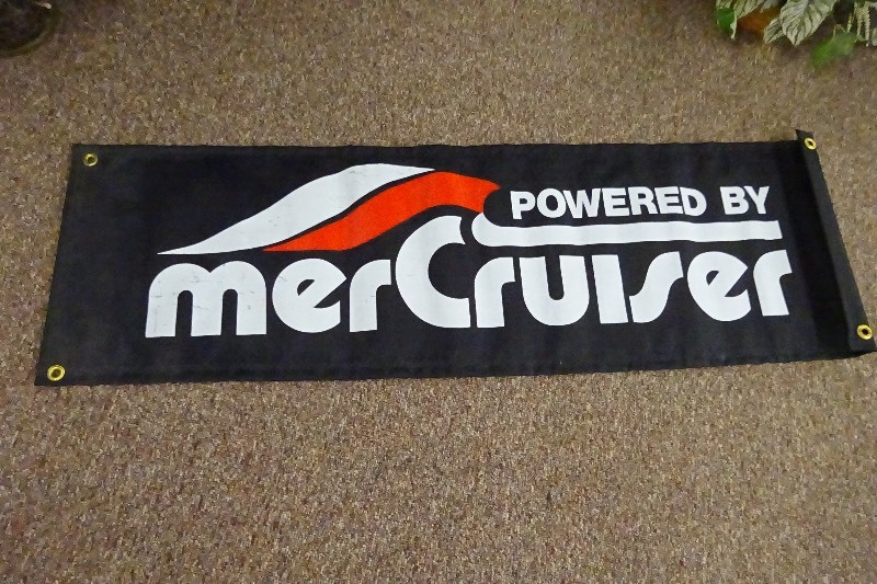 lot 6 image: Vinyl Powered by Mercury banner