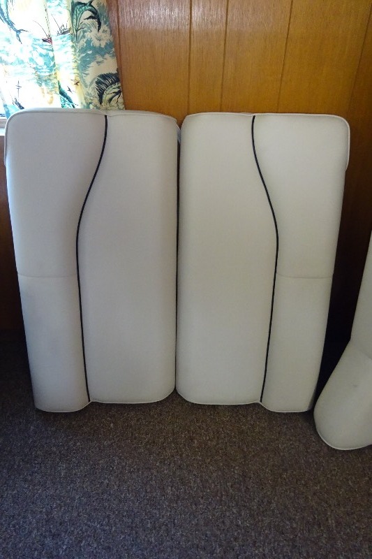 lot 29 image: Boat Seat cushions