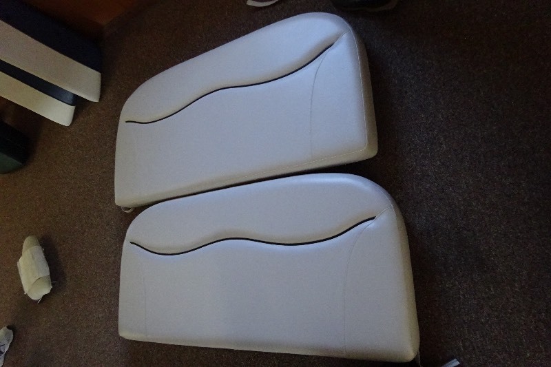 lot 31 image: Boat Seat cushions