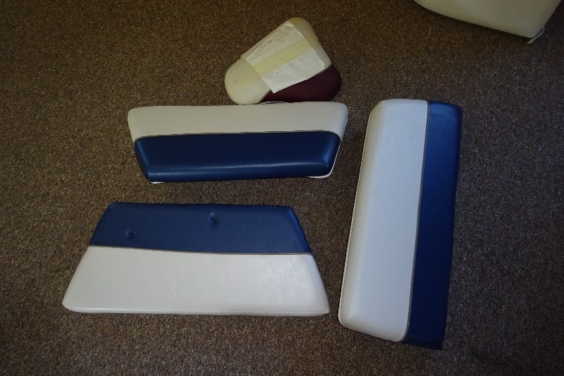 lot 32 image: Boat Seat cushions