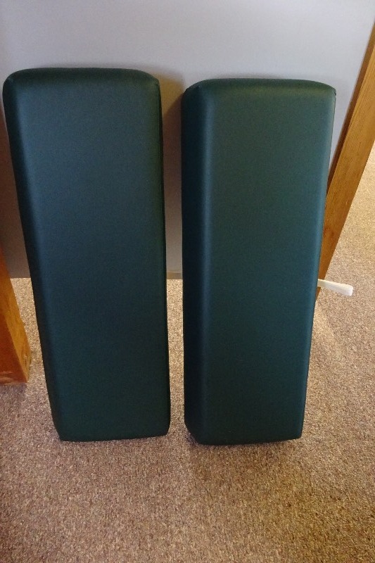 lot 33 image: Boat Seat cushions