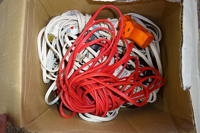 lot 46 image: Box of extension cords