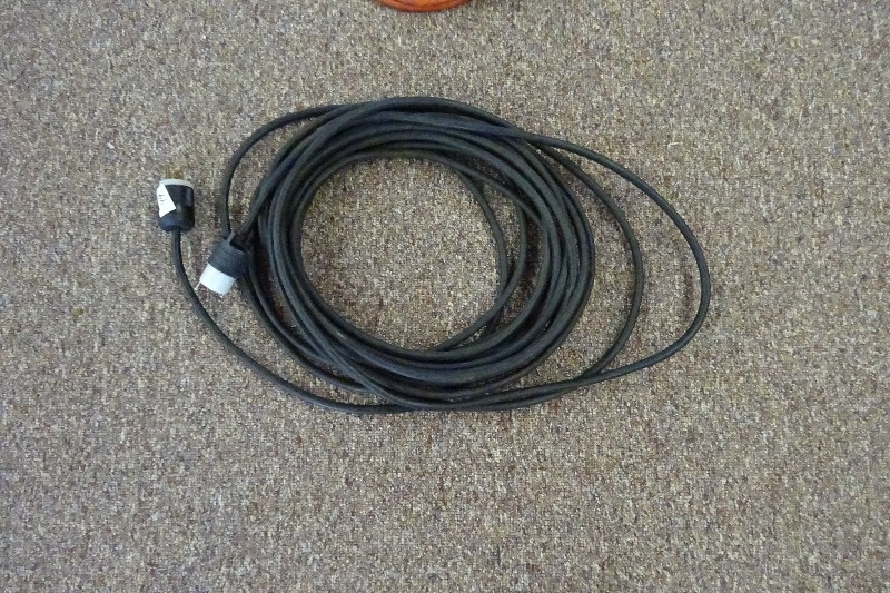 lot 49 image: 30 foot extension cord