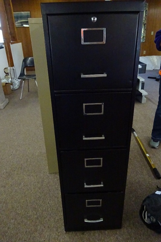 lot 93 image: 4 Drawer file cabinet