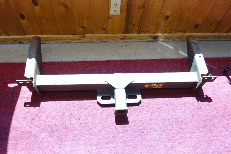lot 104 image: Trailer Hitch Class 3