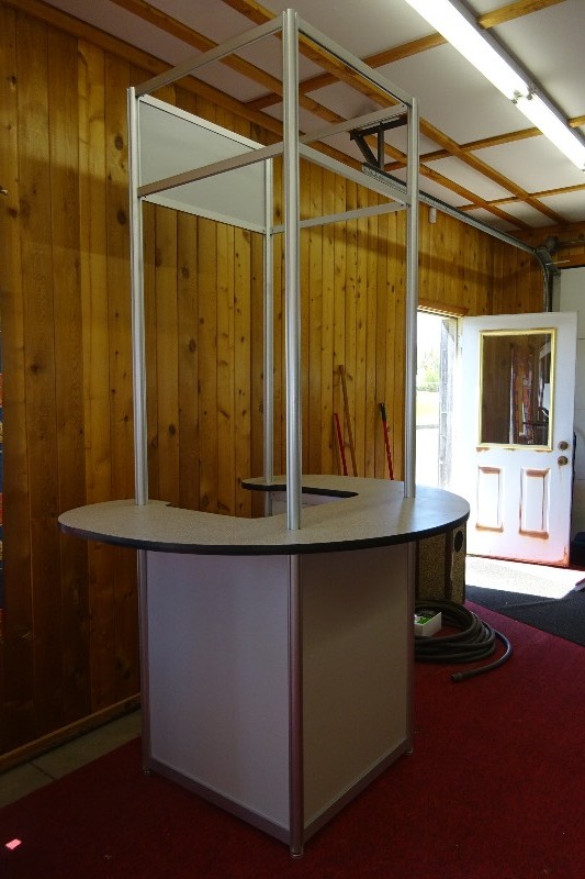 lot 106 image: Display