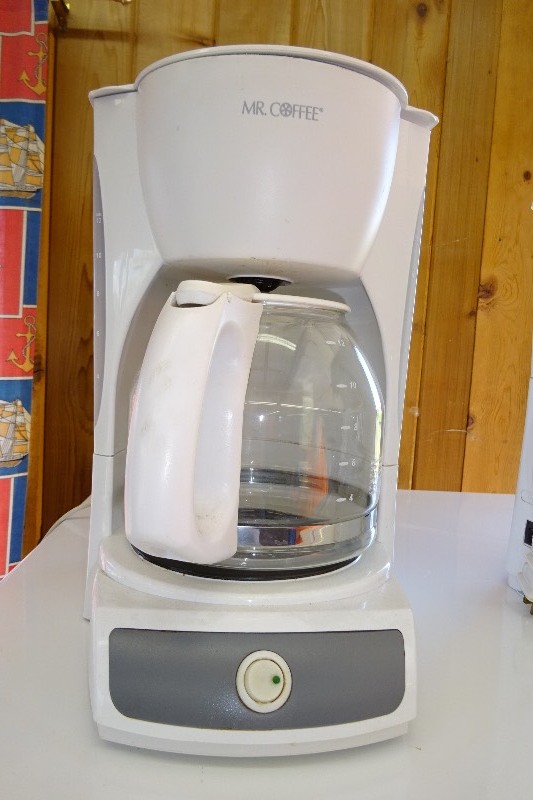 lot 113 image: Mr. Coffee