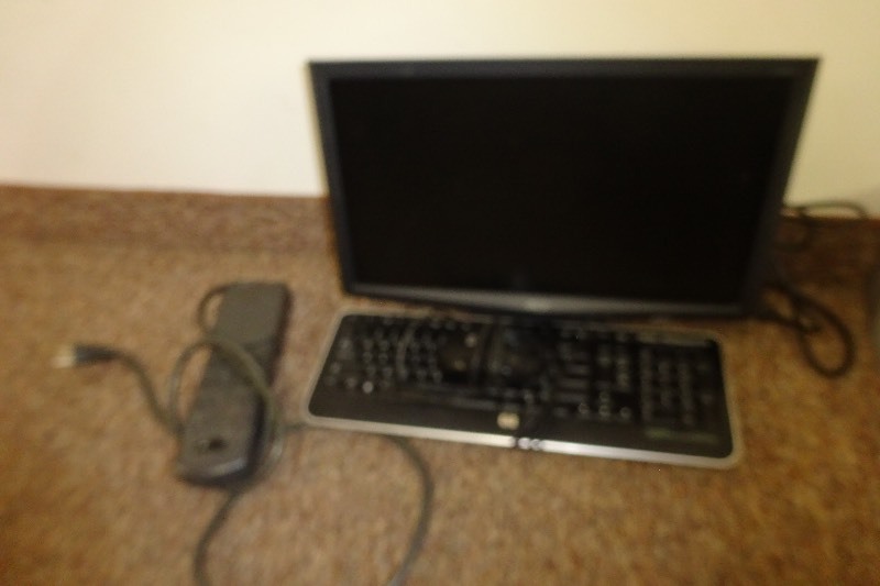 lot 133 image: Acer Monitor with HP Keyboard